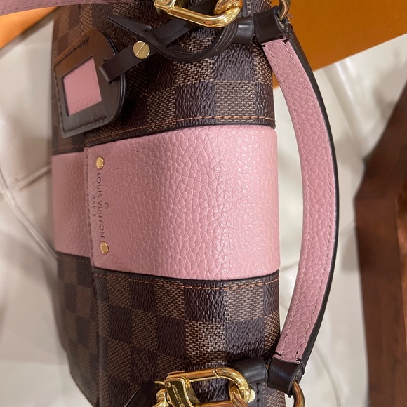 Used Bond street LouisVuitton shoulder bag - Picture 2 of 11